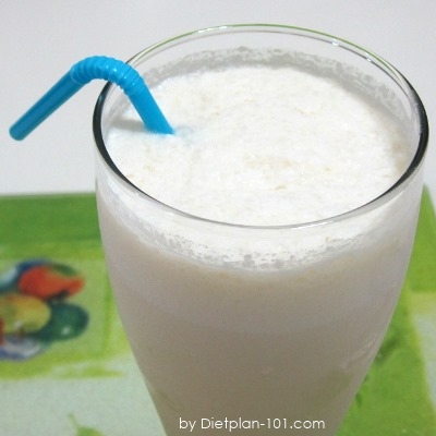 Coconut Vanilla Protein Shake (Atkins Diet Phase 1 Recipe)
