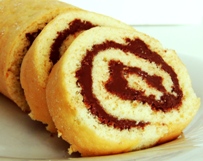 Oat Bran Vanilla Swiss Roll with Cocoa Spread (Dukan Diet PP Cruise Recipe)