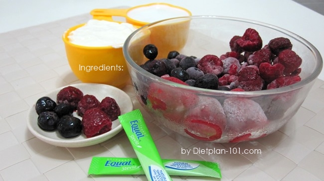 mixed-berries-yogurt-milk-smoothie-ingr